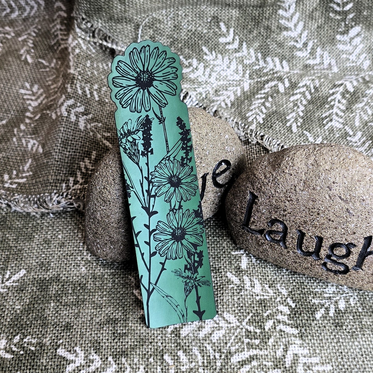 Daisy Engraved Leatherette Bookmark